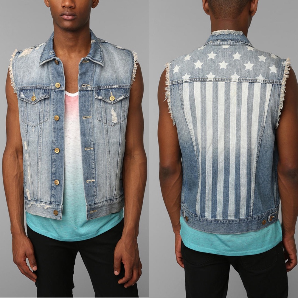 UO Cloth Standard Cloth USA Flag Print Vest